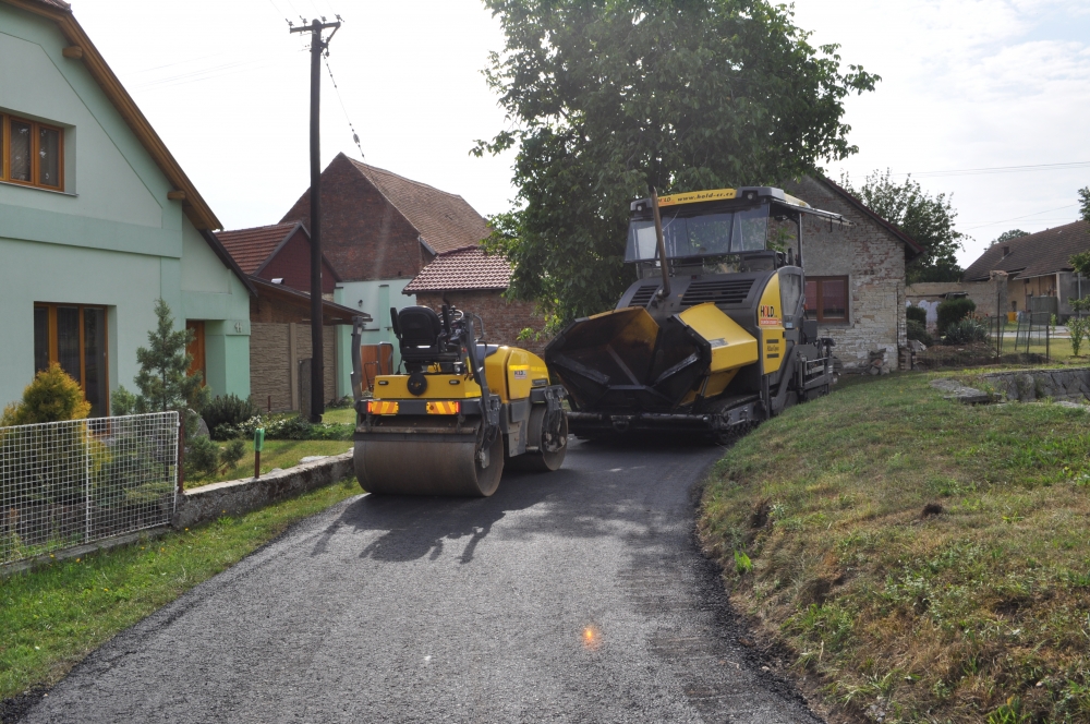 Luže - oprava komunikací